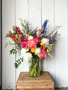 Focal Vase Arrangement